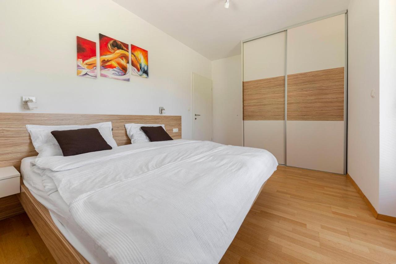 Sunee Apartment Kranjska Gora Buitenkant foto