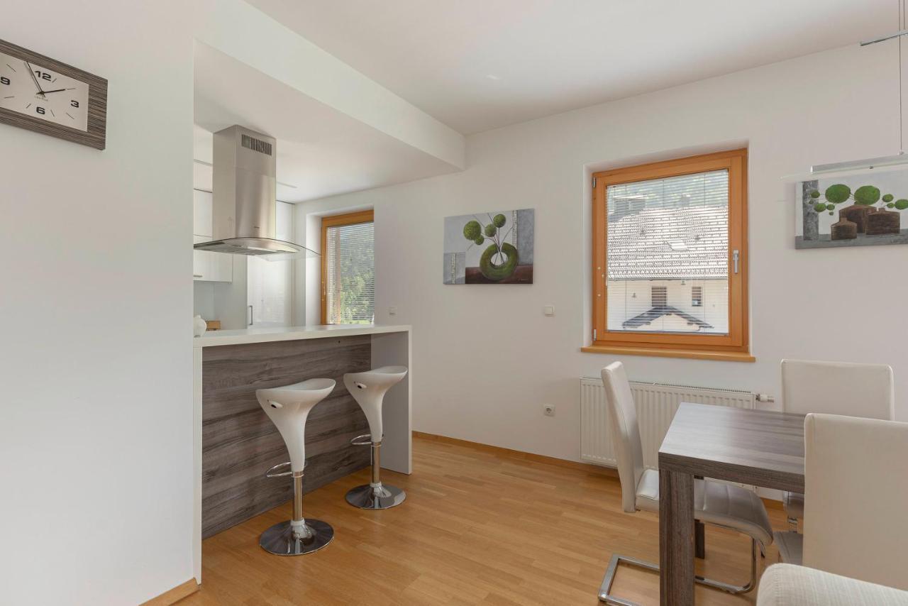 Sunee Apartment Kranjska Gora Buitenkant foto
