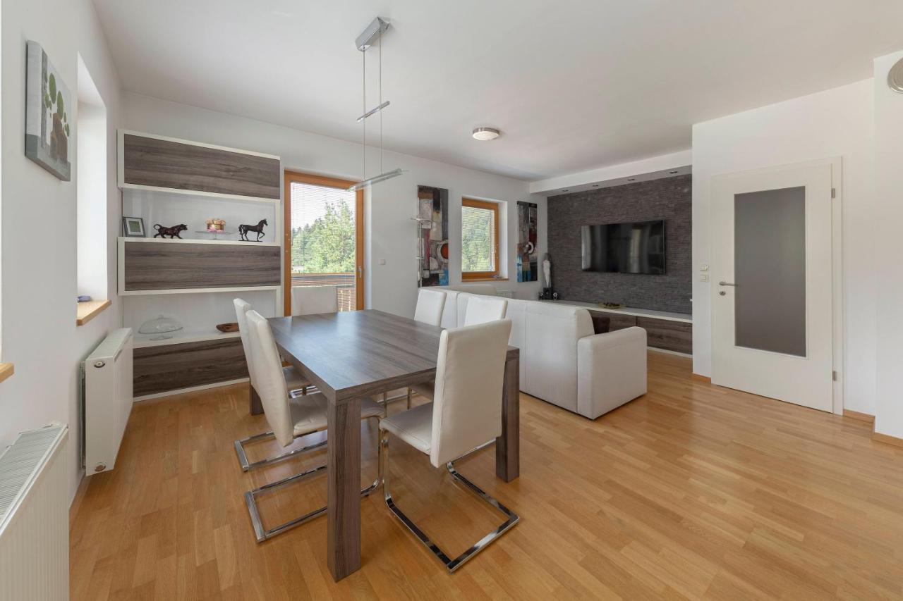Sunee Apartment Kranjska Gora Buitenkant foto