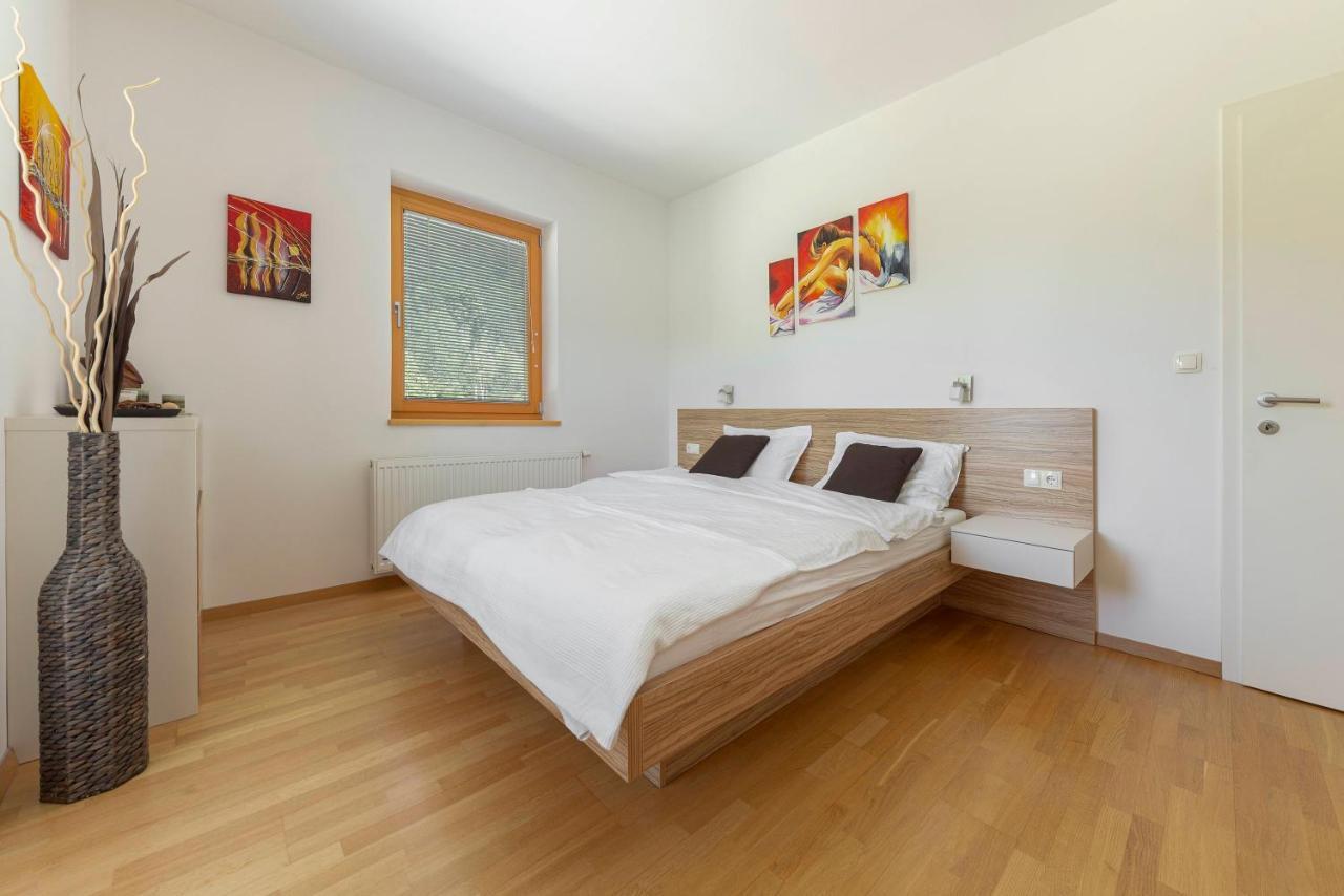 Sunee Apartment Kranjska Gora Buitenkant foto