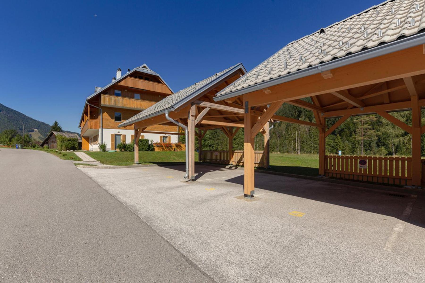 Sunee Apartment Kranjska Gora Buitenkant foto